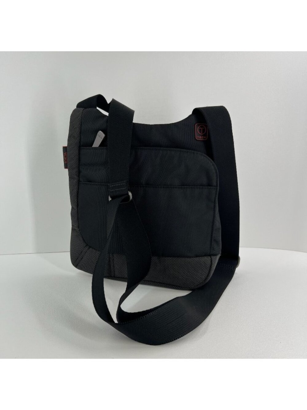Tumi T-Tech Ballistic Nylon Crossbody Bag M Sling Adjustable Straps 51232D Black